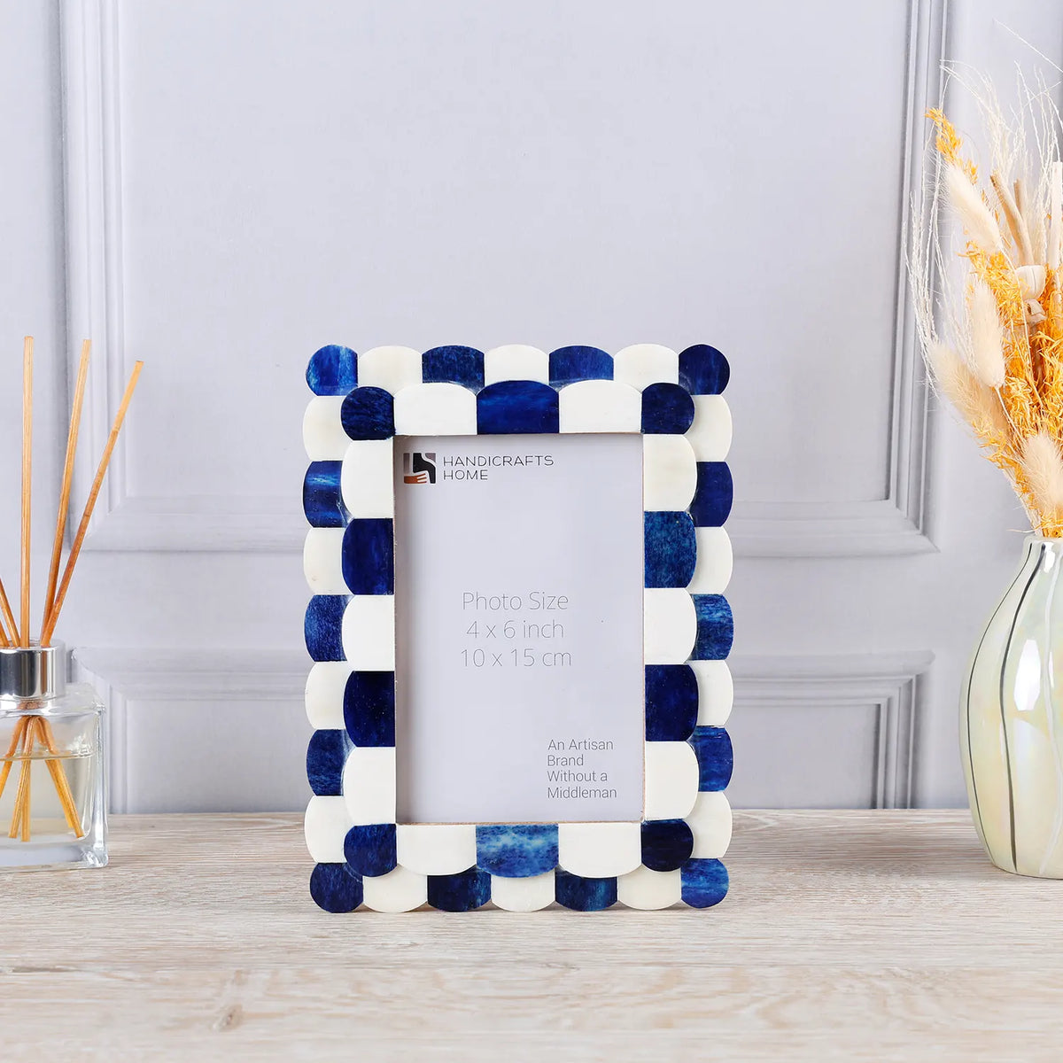 Scalloped Pattern Collection Picture Frame